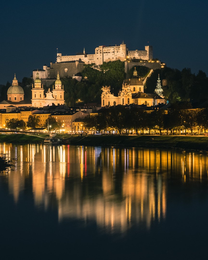 Nightview to the Fortress Night Photography from Müllnersteg in Salzburg