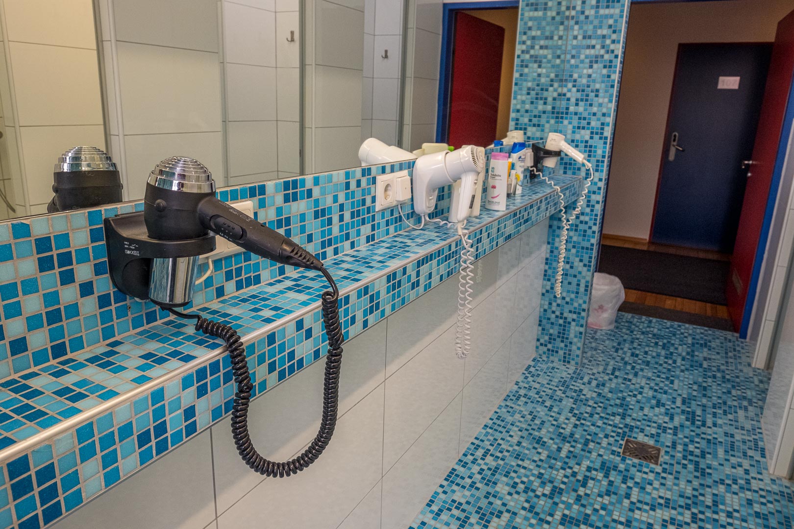 Yoho Hostel Bathroom yohohostelreview