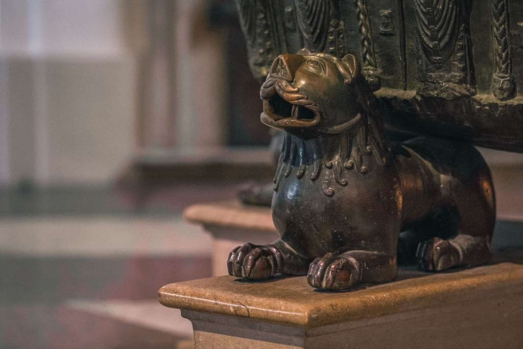 Taufbecken im Salzburger Dom