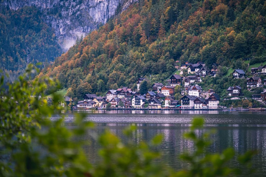 Walking around Lake Hallstattersee